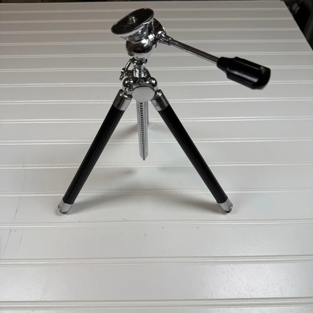 Vintage 1950s Adams Table Top‎ Tripod with Original Leather Case Chrome Black